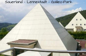 adres Sauerland-Pyramiden in Lennestadt in het Sauerland