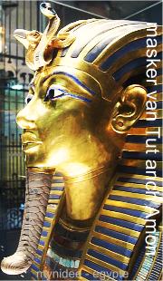 Toetanchamon, zoon van Nefertiti en Echnaton, belichaamd de mystiek van de farao in het vakantieland Egypte bij uitstek