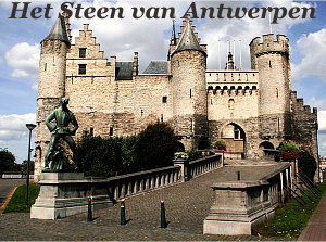 Het Steen van Antwerpen waar tekenaar Willy Vandersteen meermalen avonturen liet afspelen van Lambik, Suske, Wiske en Suus Antigoon maar ook de reus Lange Wapper, u ziet 'm voor het Steen staan