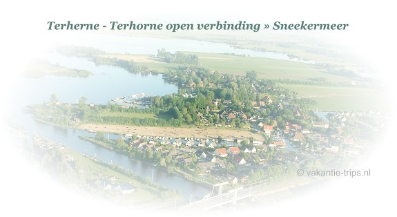 Terherne | Terhorne aan het Sneekermeer tegenover Sneek, ideaal voor watersport, zonnebaden en vakantie